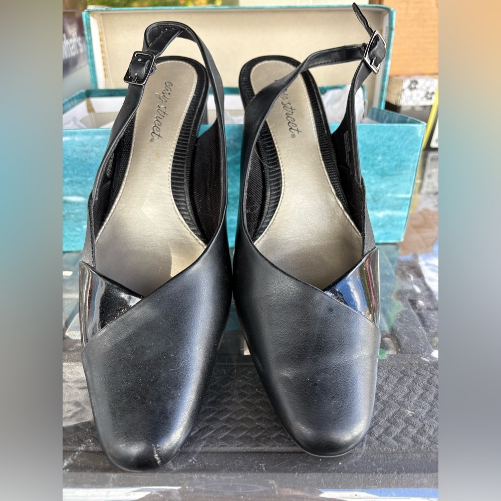 Easy Street Black Slingback Heels